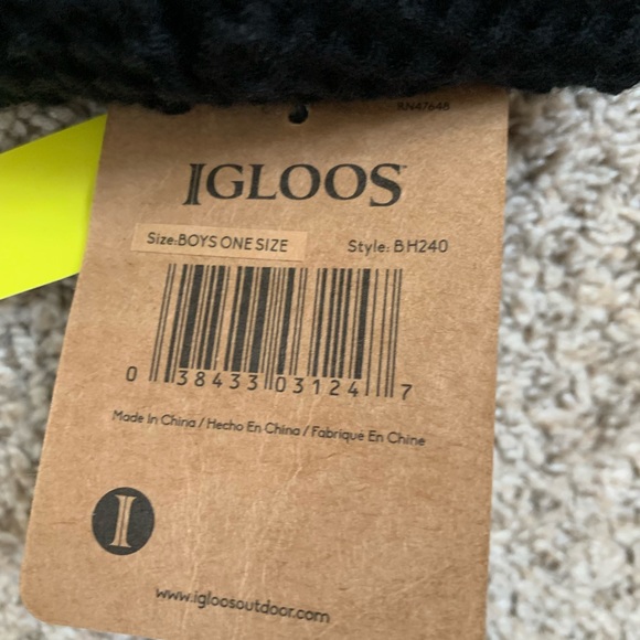 IGLOO’S  Boys OS winter hat NWT!! - Picture 4 of 5